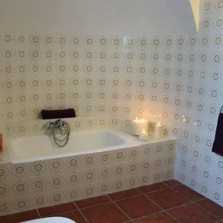 Apartment Sleeps 8 Pool Wifi